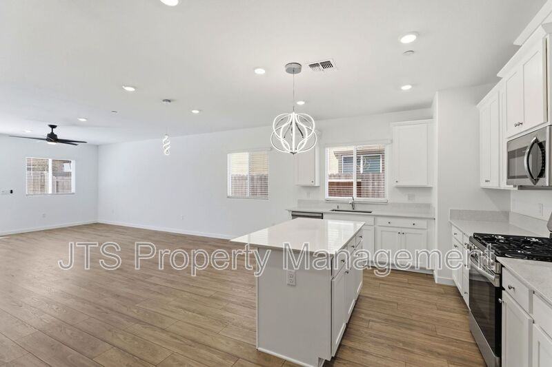 12542 Surfbird Way - Photo 4 of 37
