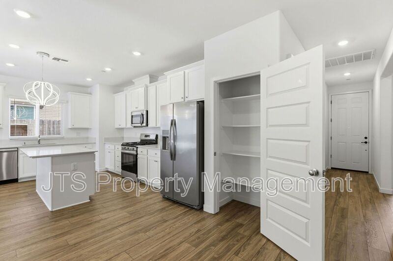12542 Surfbird Way - Photo 7 of 37