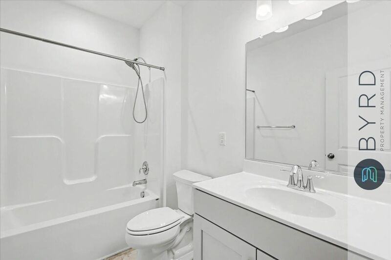 9001 Sharpe Ct - Photo 6 of 34