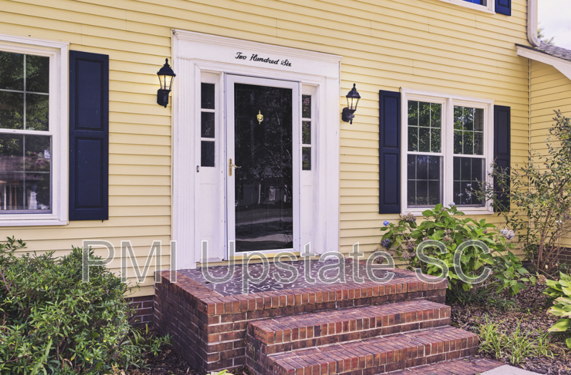 206 Manassas Dr - Photo 3 of 31