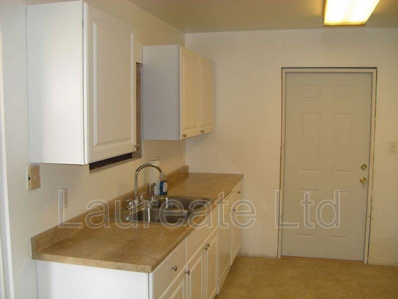 11536 E Center Dr - Photo 2 of 5