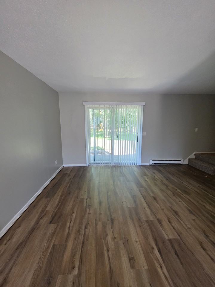 333 Odanah Ave #4C - Photo 2 of 22