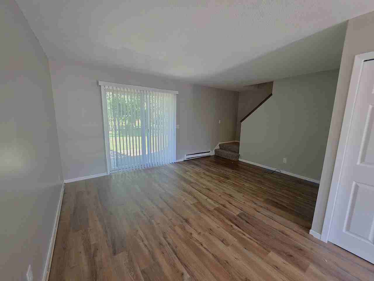 333 Odanah Ave #4C - Photo 3 of 22