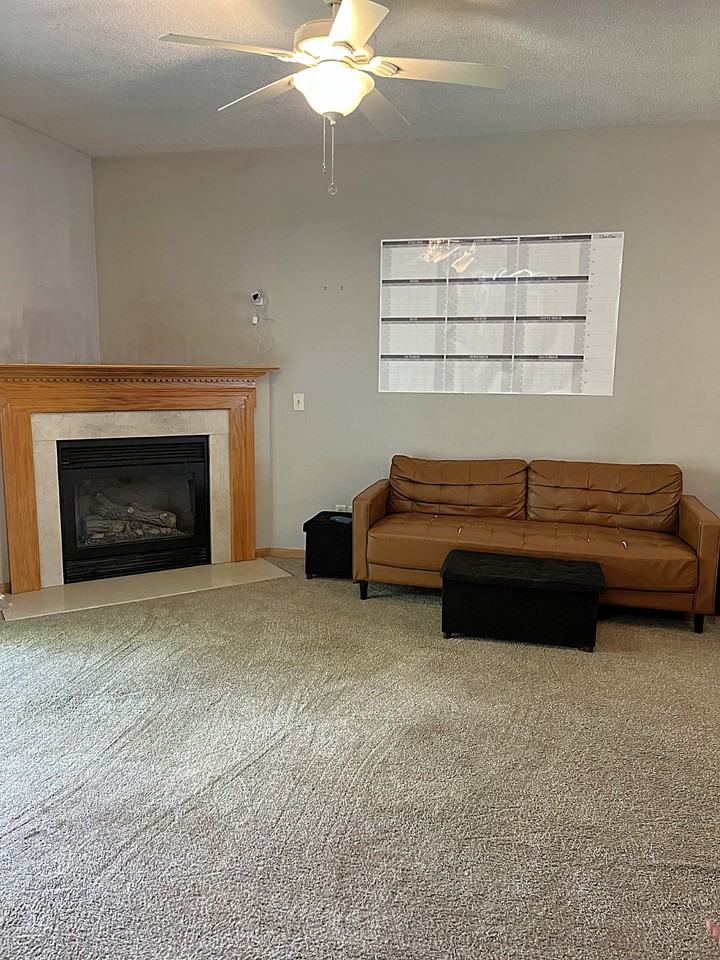 2852 Brewers Ln - Photo 4 of 19