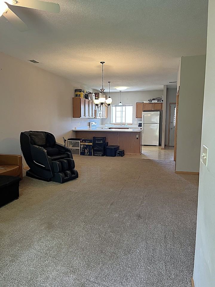 2852 Brewers Ln - Photo 5 of 19