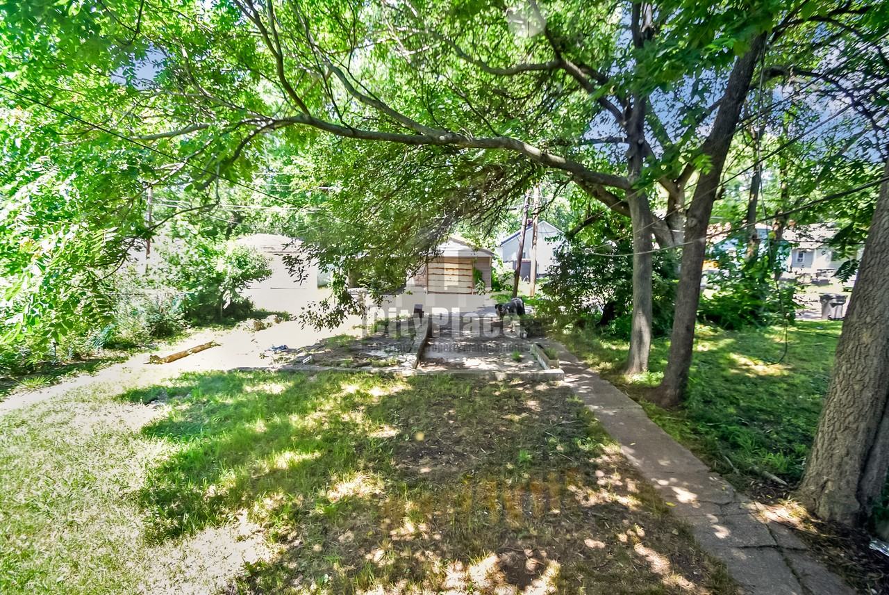 1458 Congress Ave - Photo 5 of 20