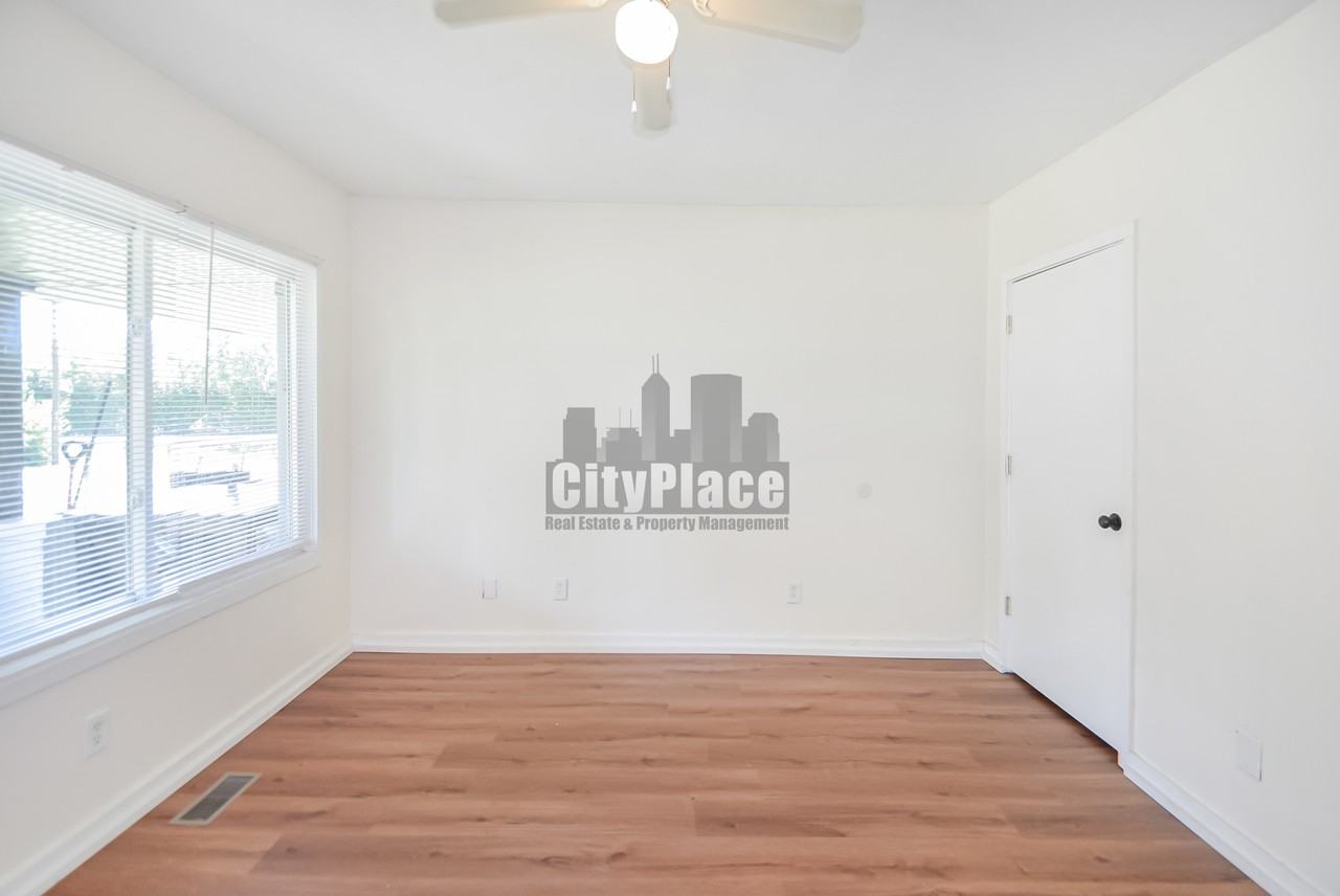 1458 Congress Ave - Photo 6 of 20