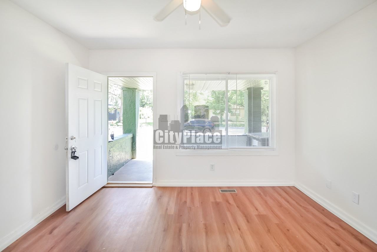 1458 Congress Ave - Photo 7 of 20