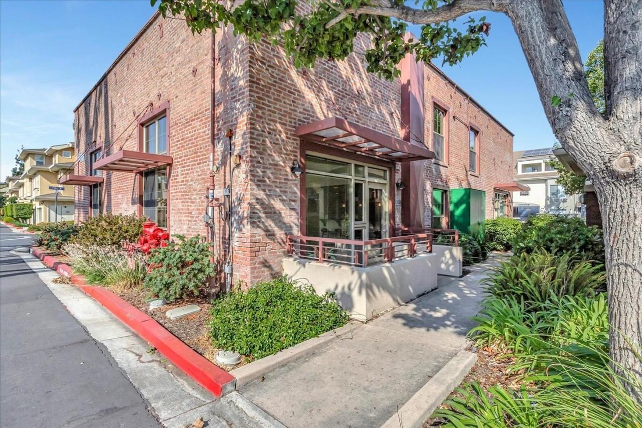358 Jackson St