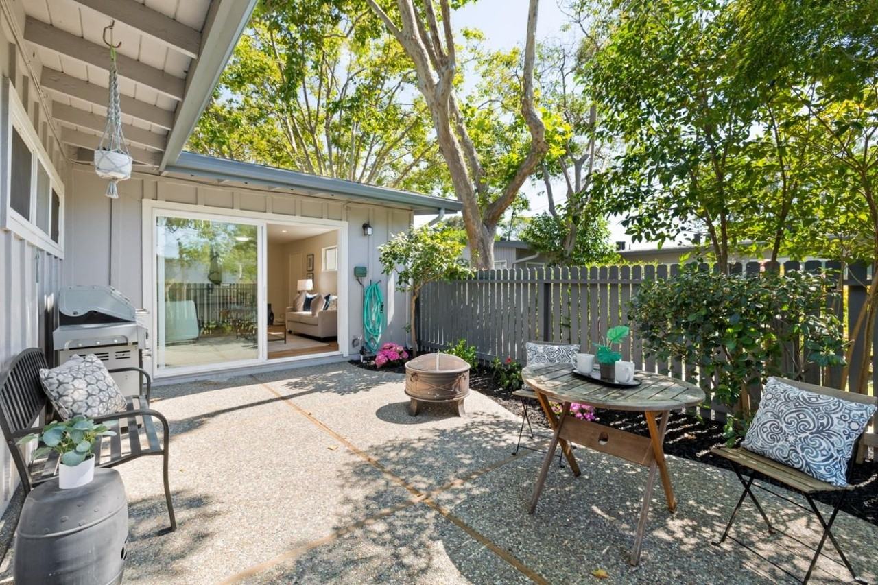 1595 Lago St - Photo 6 of 12