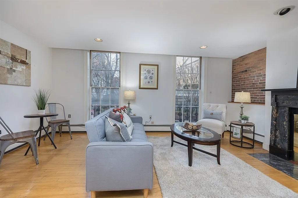 4 Derne St #2 - Photo 7 of 10