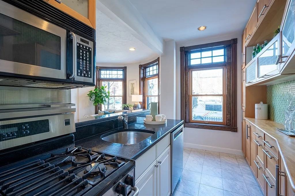 1915 Beacon St #1 - Photo 2 of 17