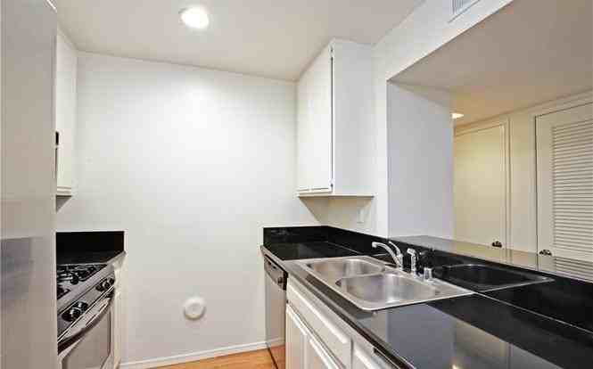 7302 Quill Dr #198 - Photo 7 of 20