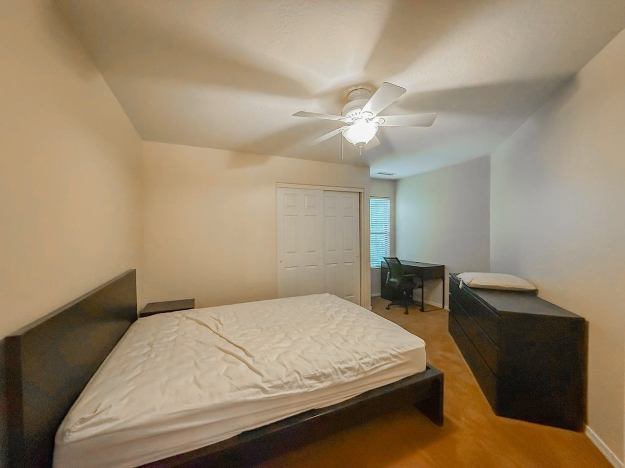 1147 Mary Dr - Photo 4 of 19