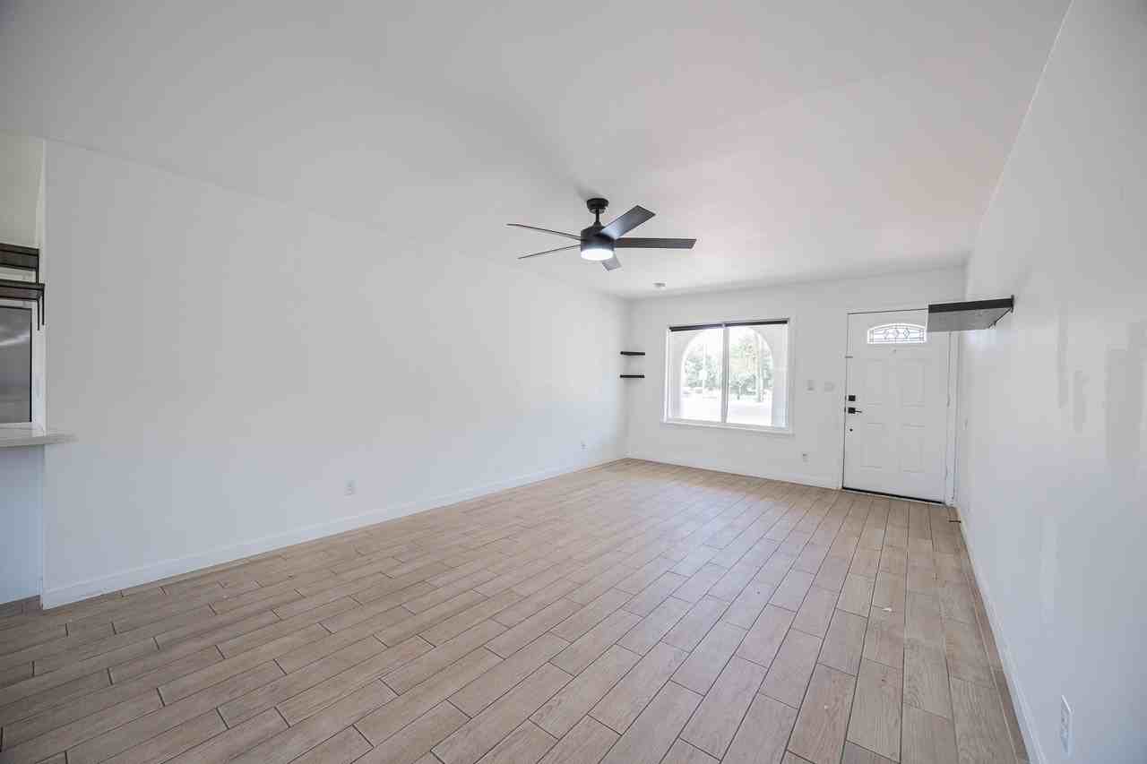 2519 W Vineyard Rd - Photo 5 of 25