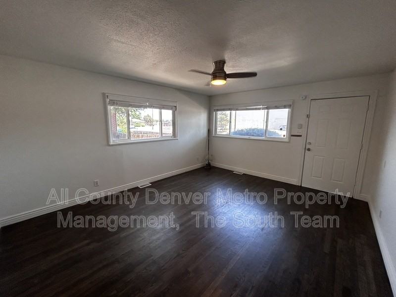 71 Del Mar Cir - Photo 2 of 11