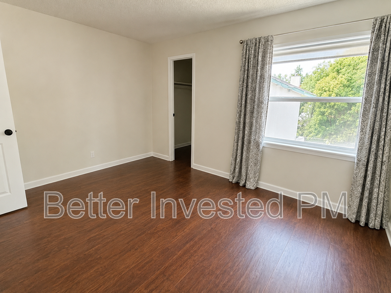1706 Glenbrook Dr #B - Photo 6 of 12
