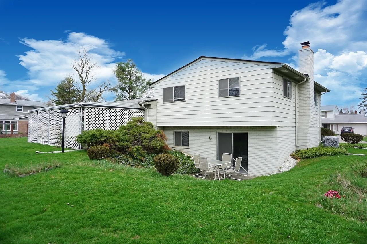 5049 Countryhouse - Photo 2 of 2