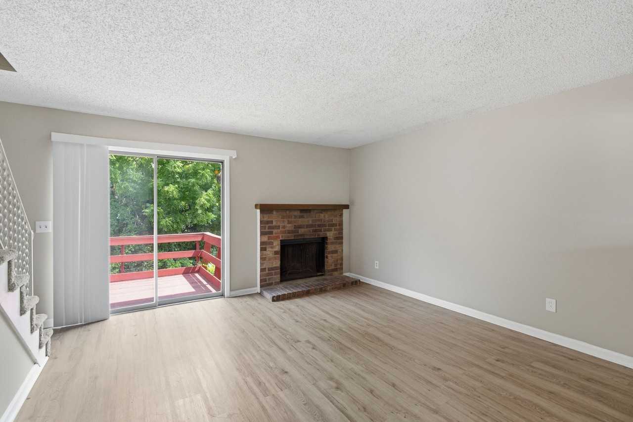1241 N Graycroft Ave - Photo 6 of 20