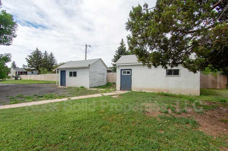 210 Seymour Ave - Photo 3 of 31