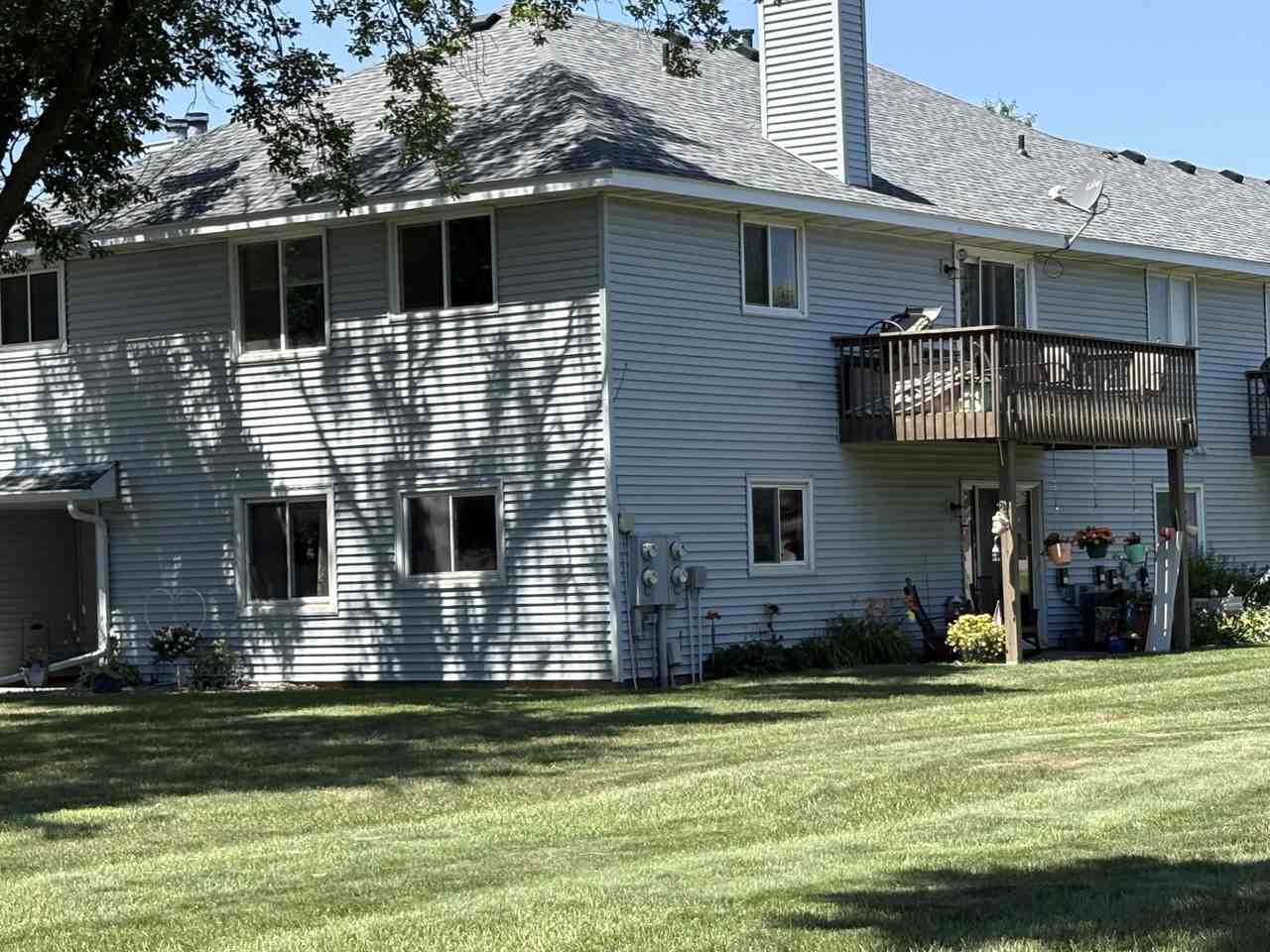6681 162nd Ct - Photo 3 of 23