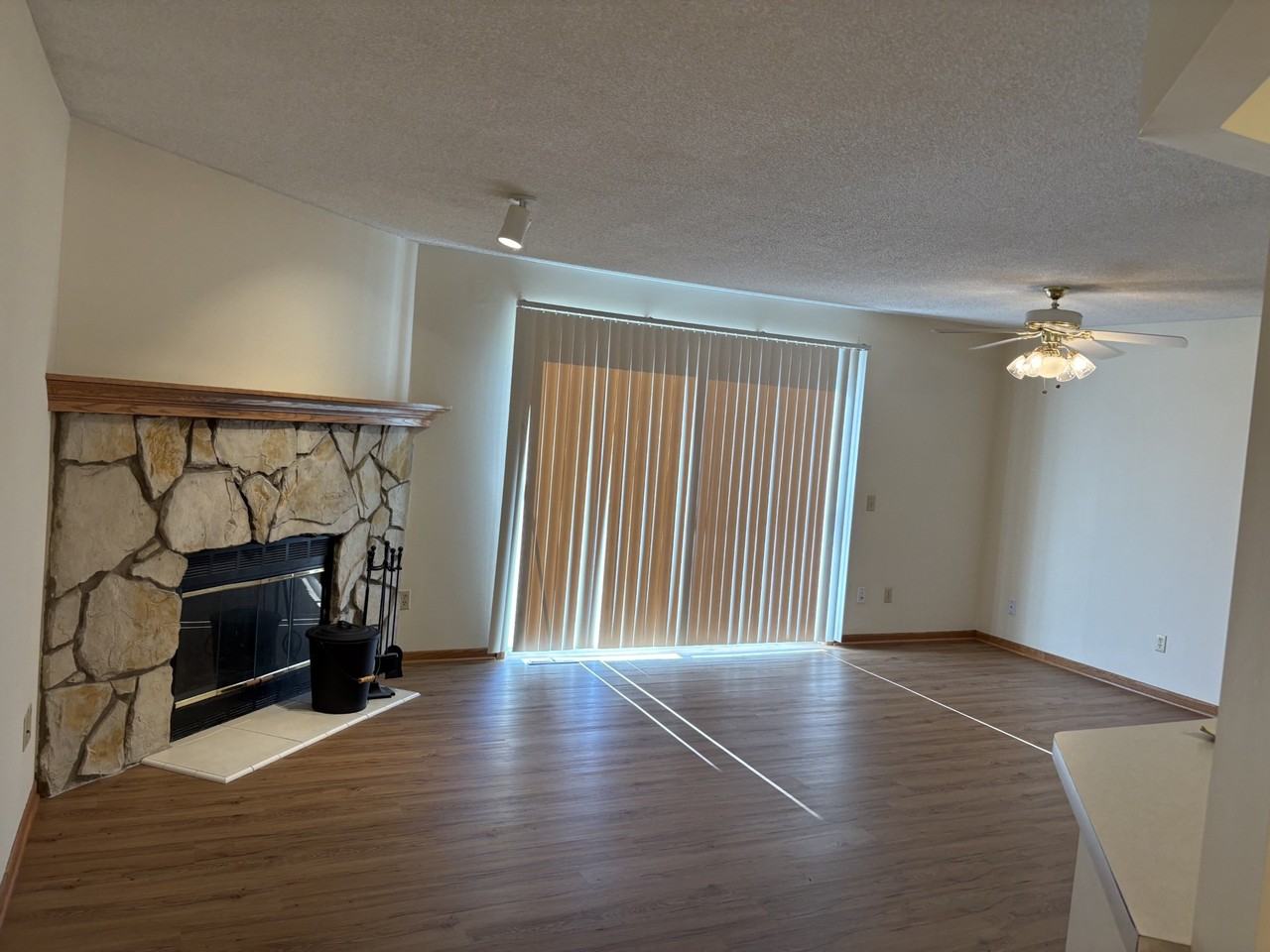 6681 162nd Ct - Photo 7 of 23