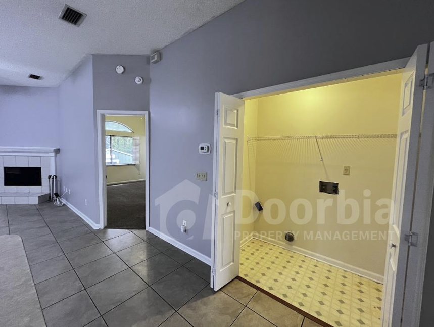 1159 Radis Pl - Photo 6 of 22