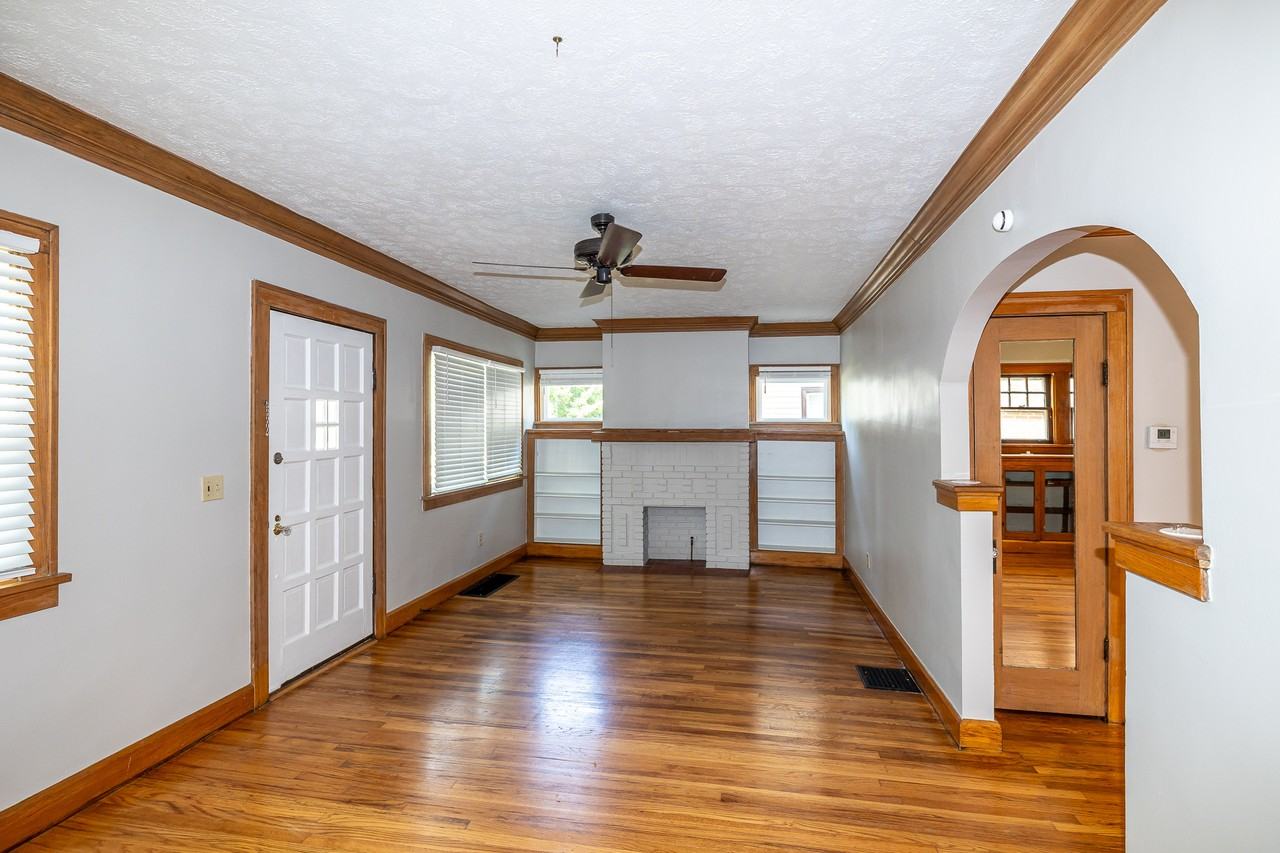 3421 W 159Th St - Photo 5 of 20