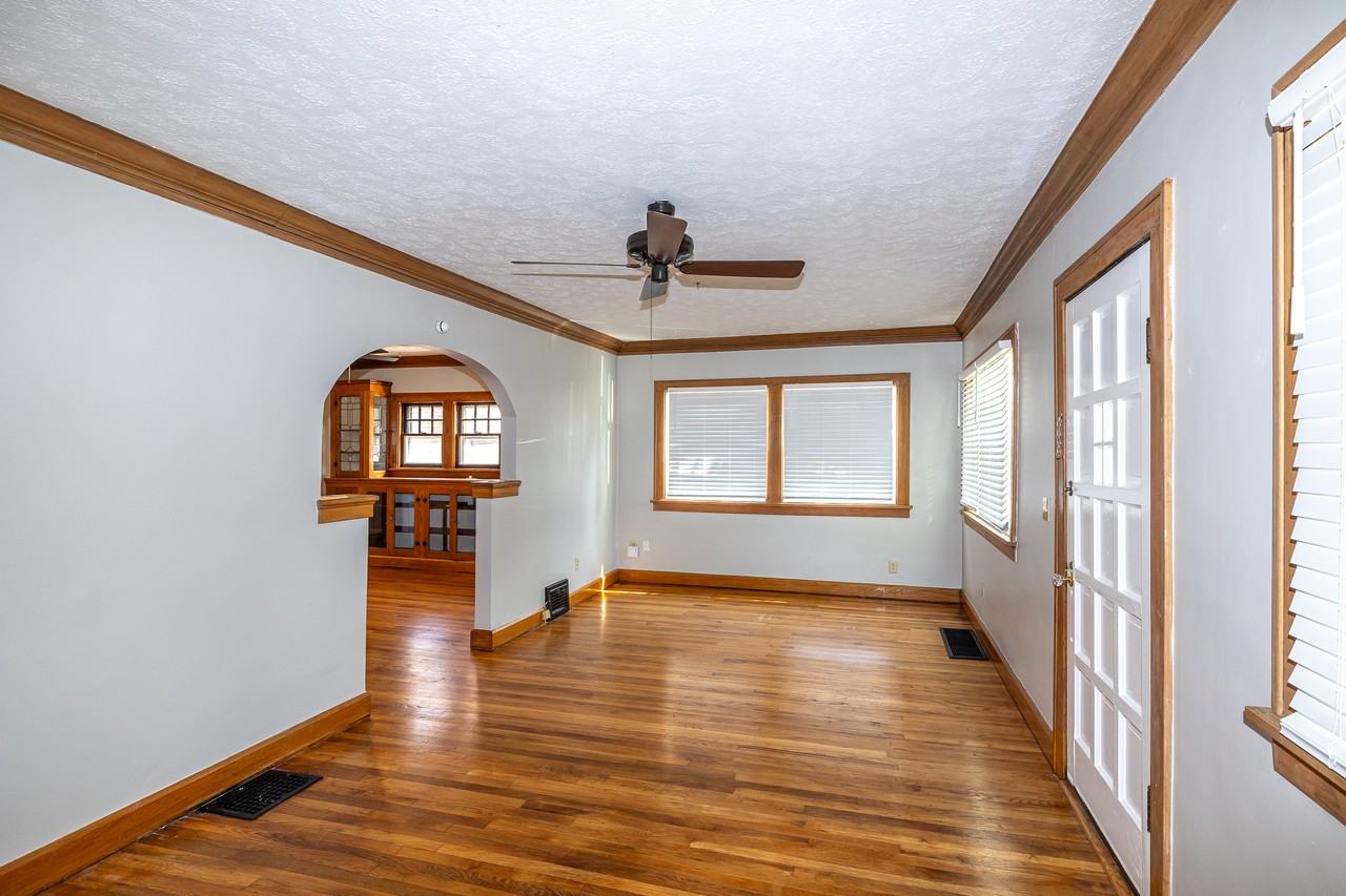 3421 W 159Th St - Photo 6 of 20