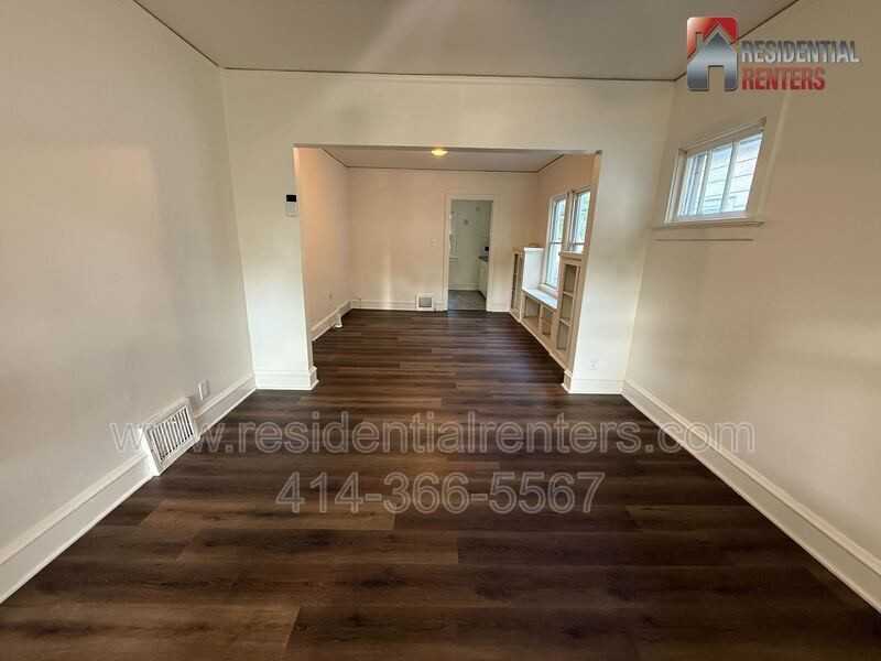 5560 N 40th St - Photo 3 of 10