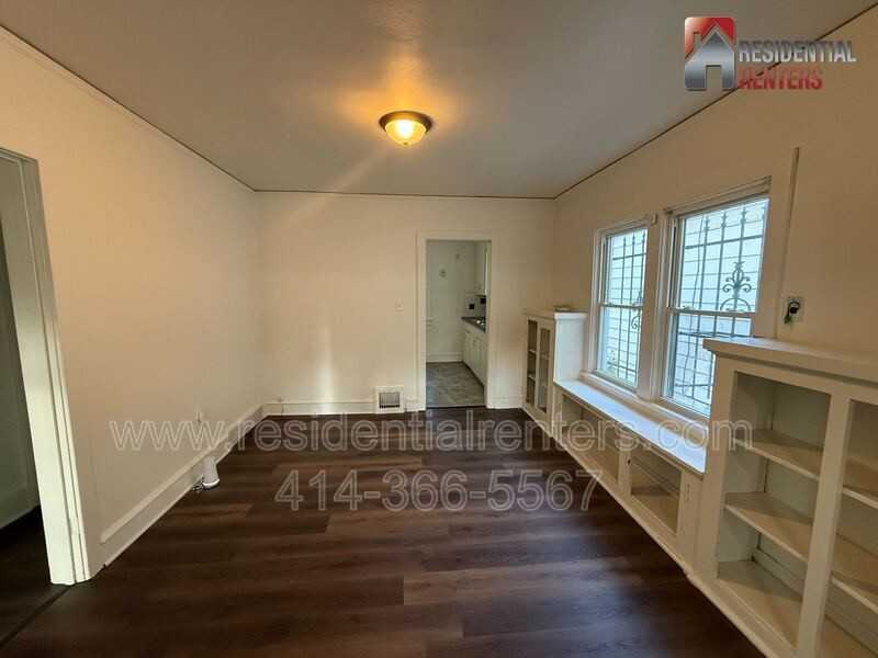 5560 N 40th St - Photo 4 of 10
