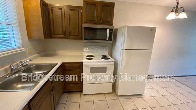 52 Candlewood Ct - Photo 2 of 9