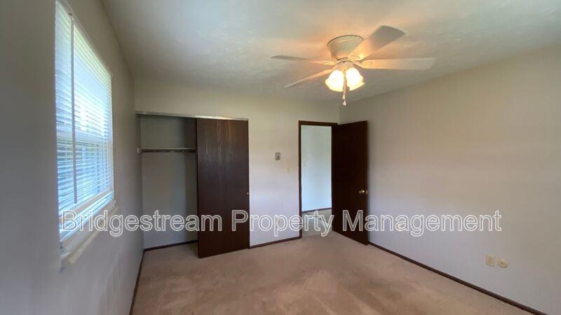 52 Candlewood Ct - Photo 5 of 9