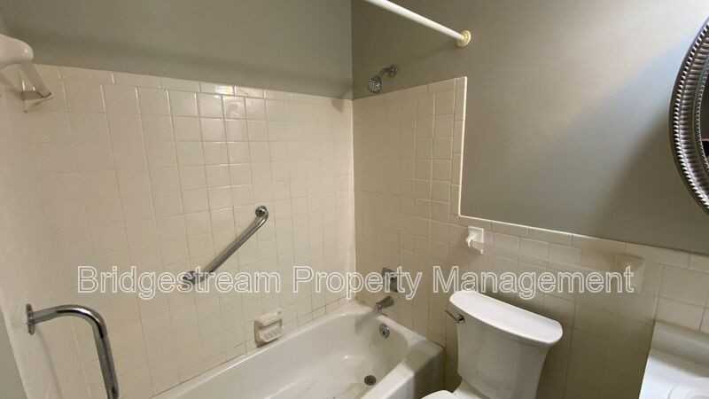 52 Candlewood Ct - Photo 6 of 9