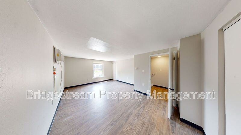144 Forest St - Photo 5 of 9