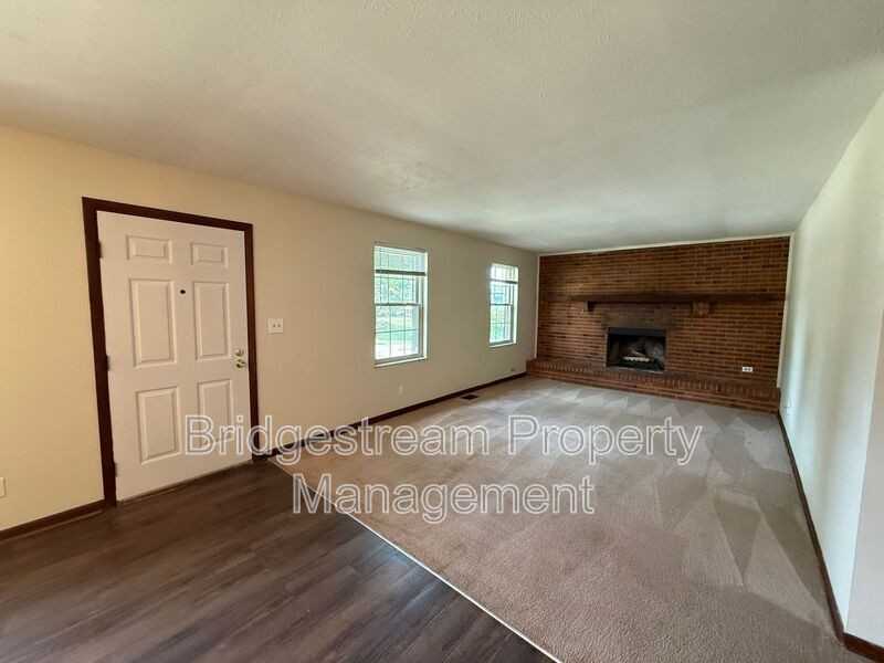 1444 Minstrel Dr #A - Photo 2 of 7