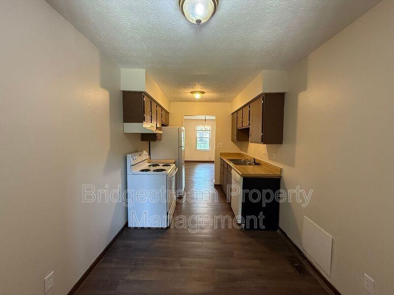 1444 Minstrel Dr #A - Photo 3 of 7