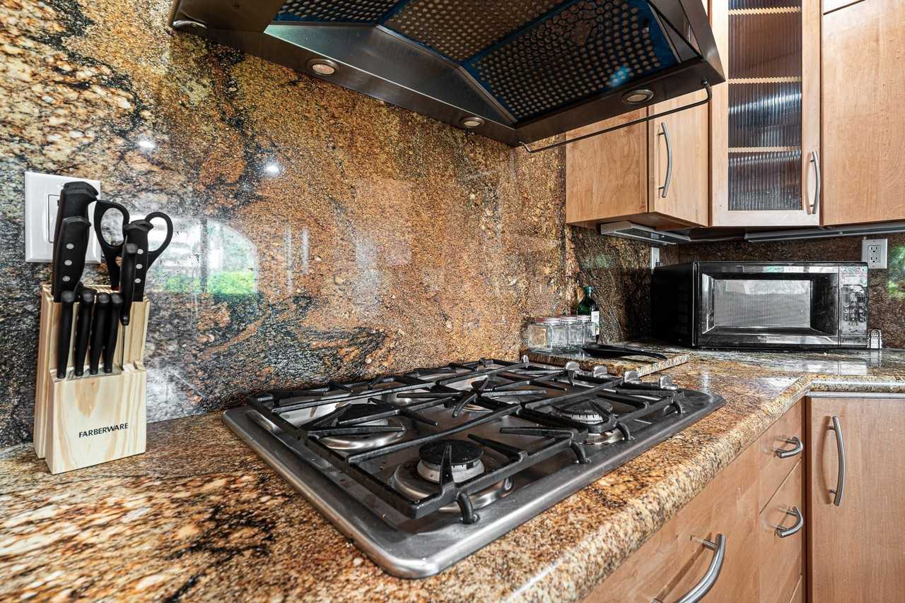708 Nw 6th Dr - Photo 4 of 50