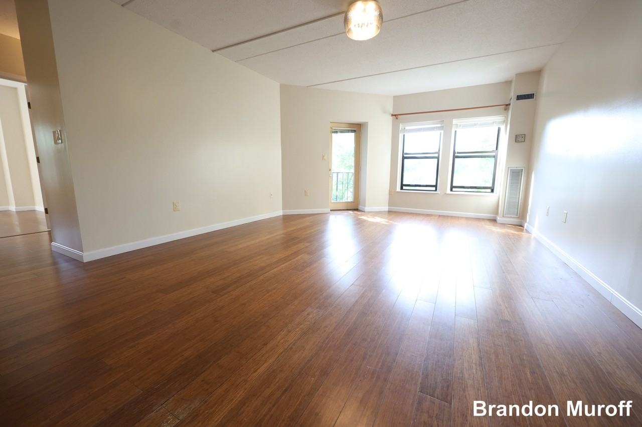 14 Heron St #410