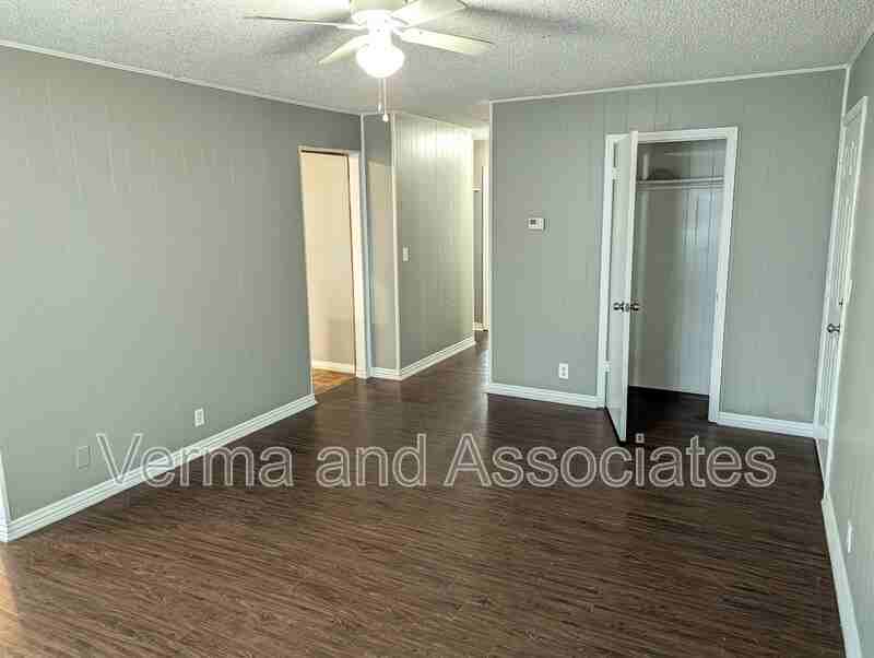 340 N C St #1 - Photo 4 of 11
