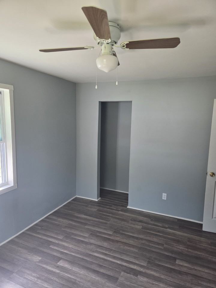 206 Clover St #NA - Photo 2 of 13