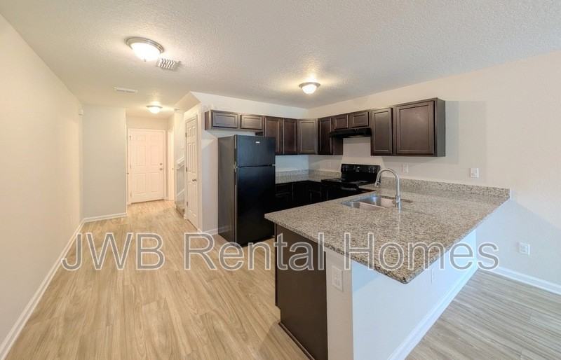 8498 Mcgirts Village Ln - Photo 2 of 15