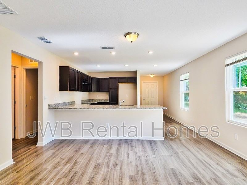 7716 Dandy Ave - Photo 4 of 11