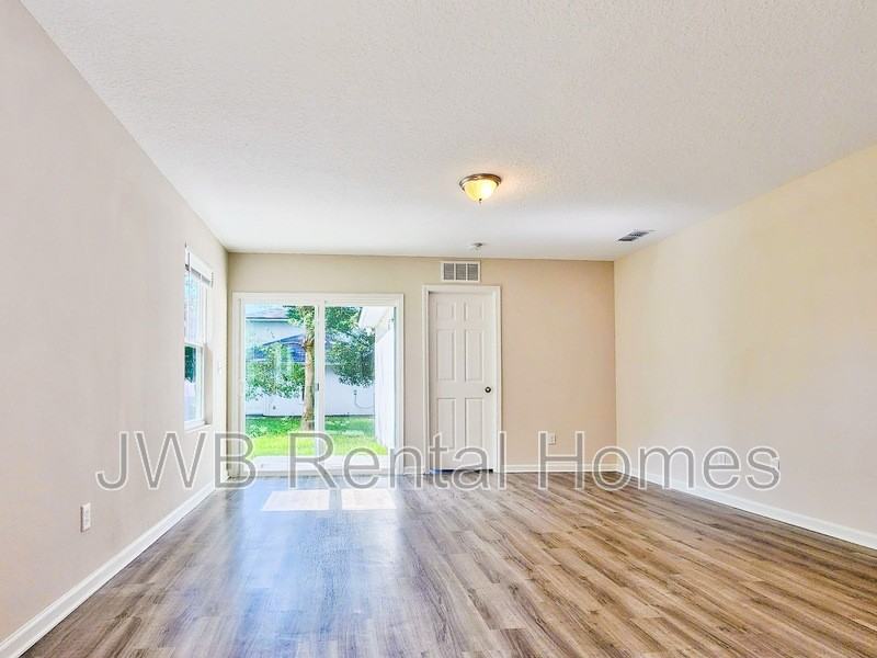 7716 Dandy Ave - Photo 6 of 11