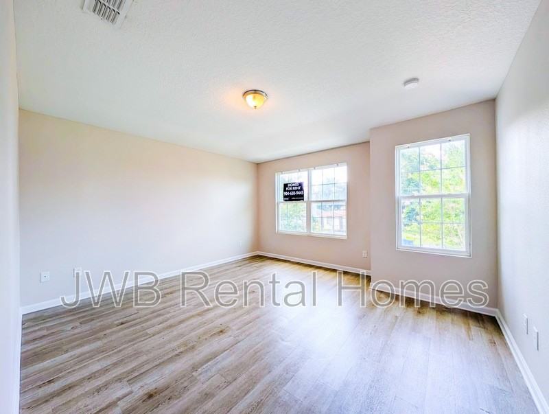 8709 Berry Ave - Photo 6 of 15
