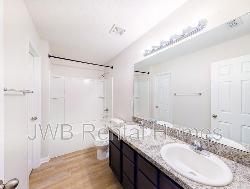 8709 Berry Ave - Photo 7 of 15