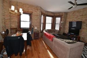 featured image of 1756 W Montrose Ave #1