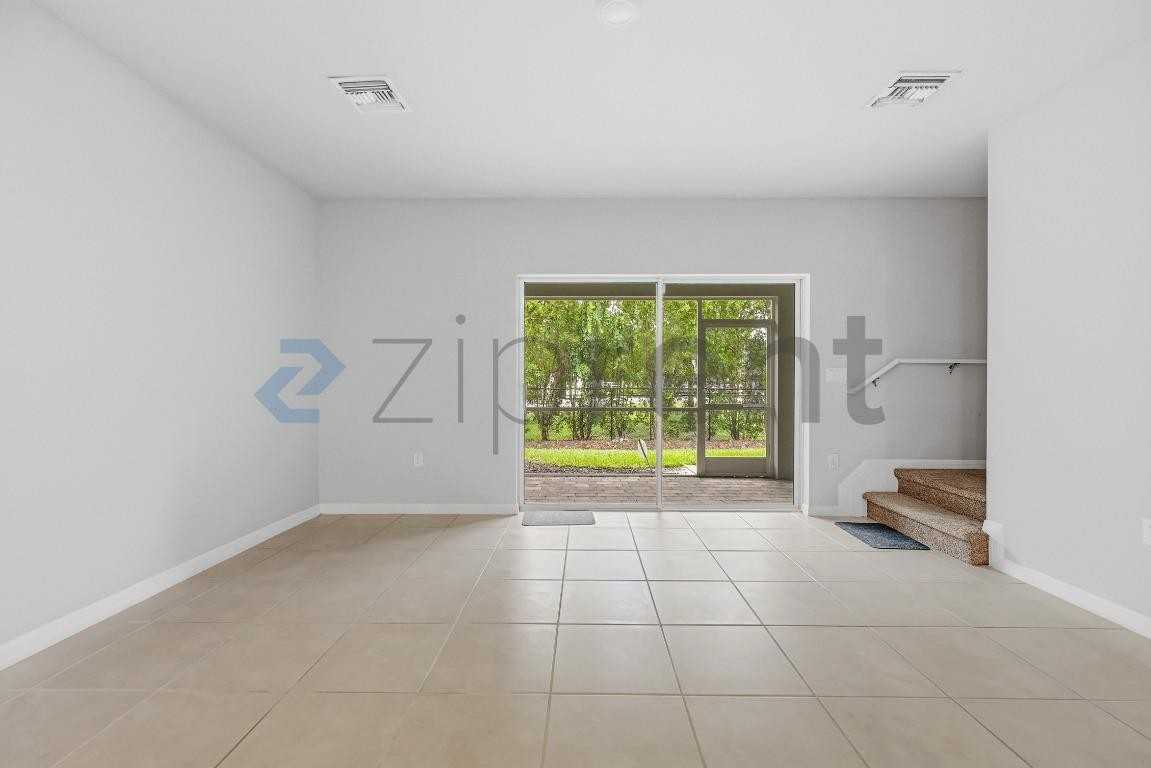 15067 Wildflower Cir - Photo 5 of 22