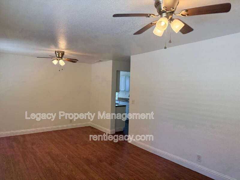 6701 21st St - Photo 4 of 24