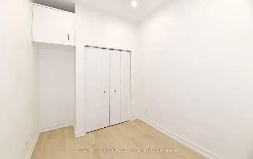171 King St E #2 - Photo 3 of 4